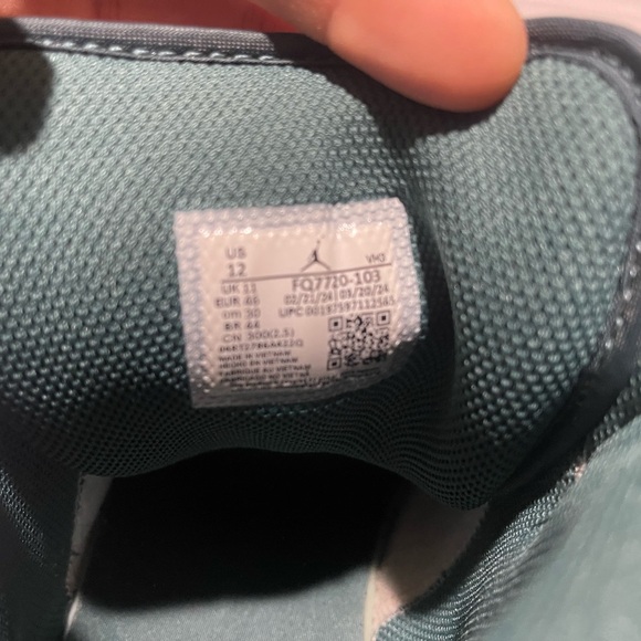 Jordan Men's White and Teal High-Top Sneakers - Picture 5 of 6